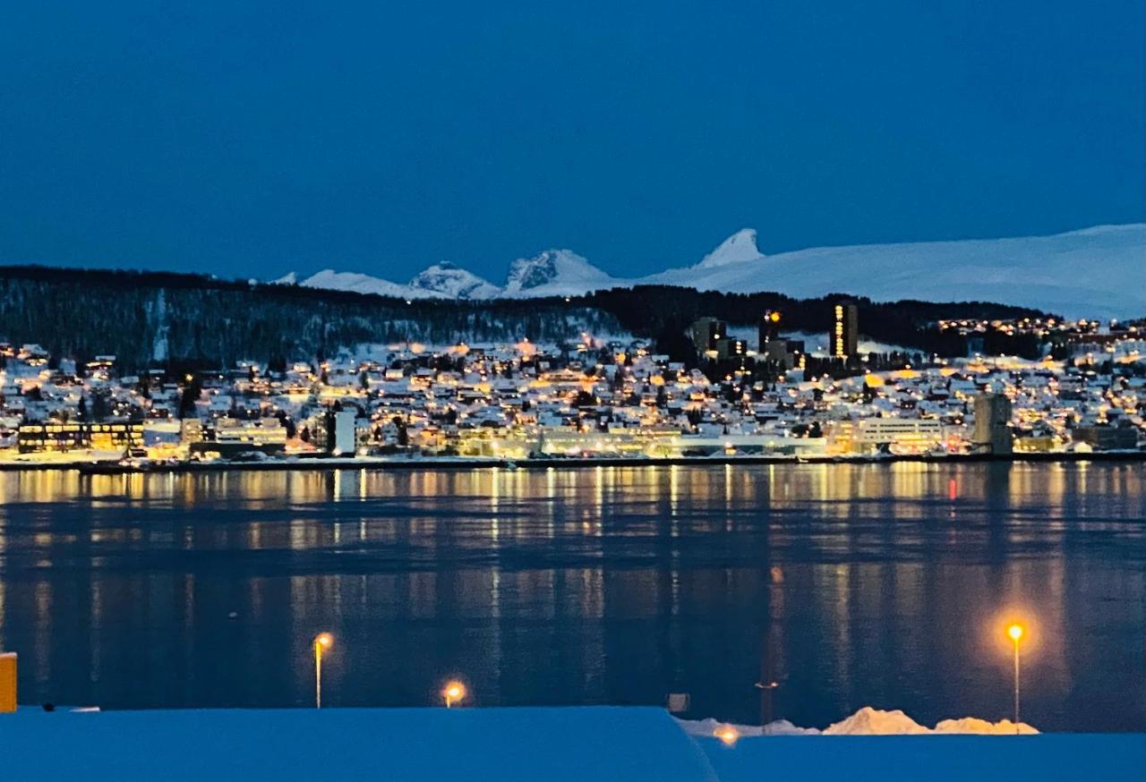 Апартаменты Polar Arctic View - Free Parking! Тромсё Экстерьер фото